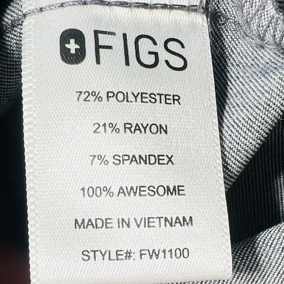 FIGS Charcoal Grey Three Pocket Short Sleeve Top Size Small - Picture 8 of 9